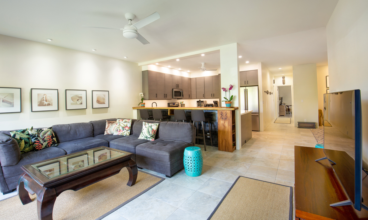Small Living Works for Me! - My Tiny Apartment Life
