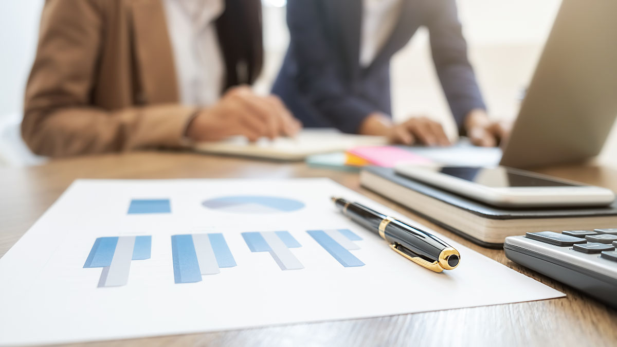 加工关于开采石油工具零件工人的实习报告