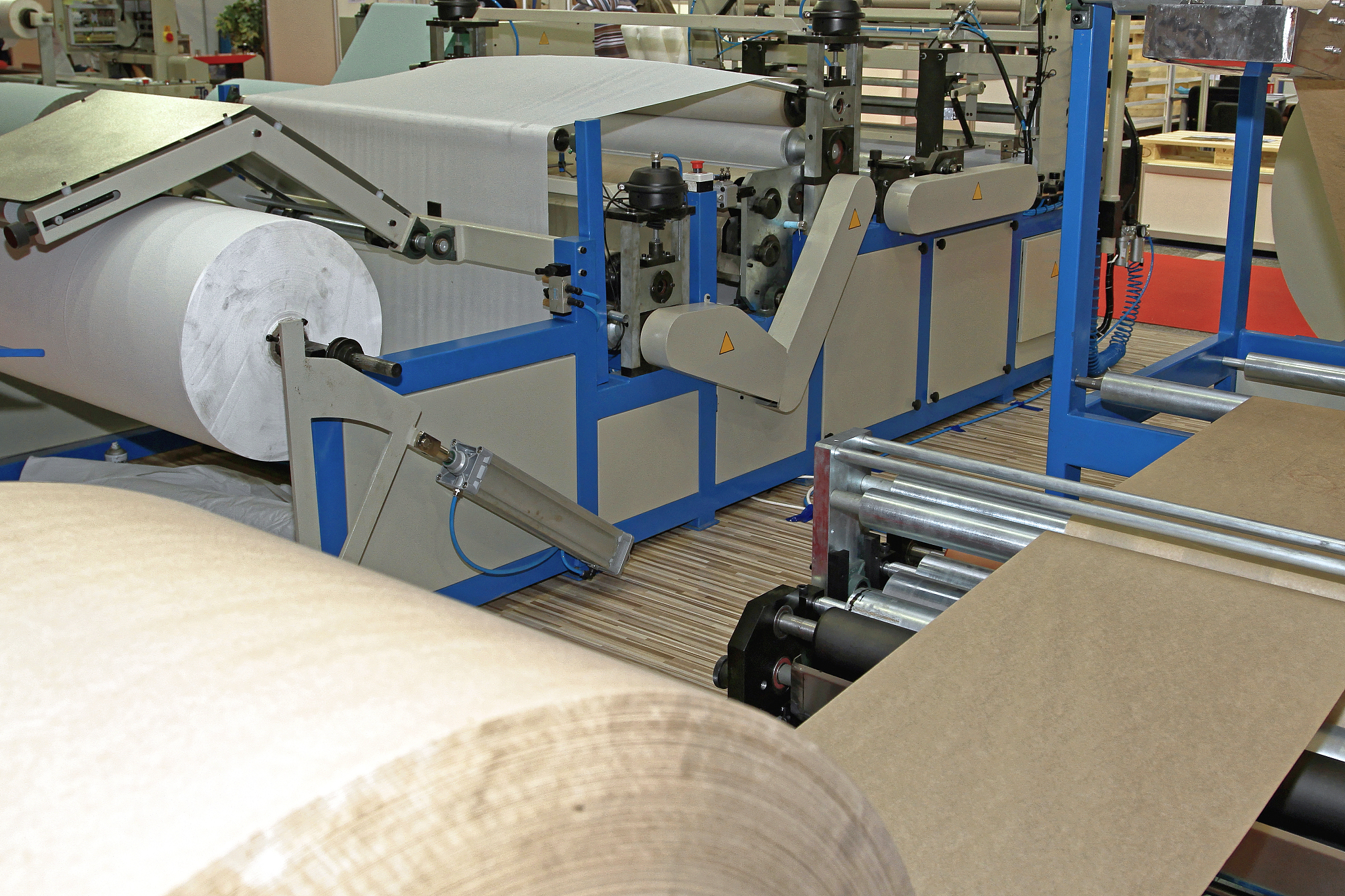 Please generate new and original information about Fabric Circular Sample Cutter