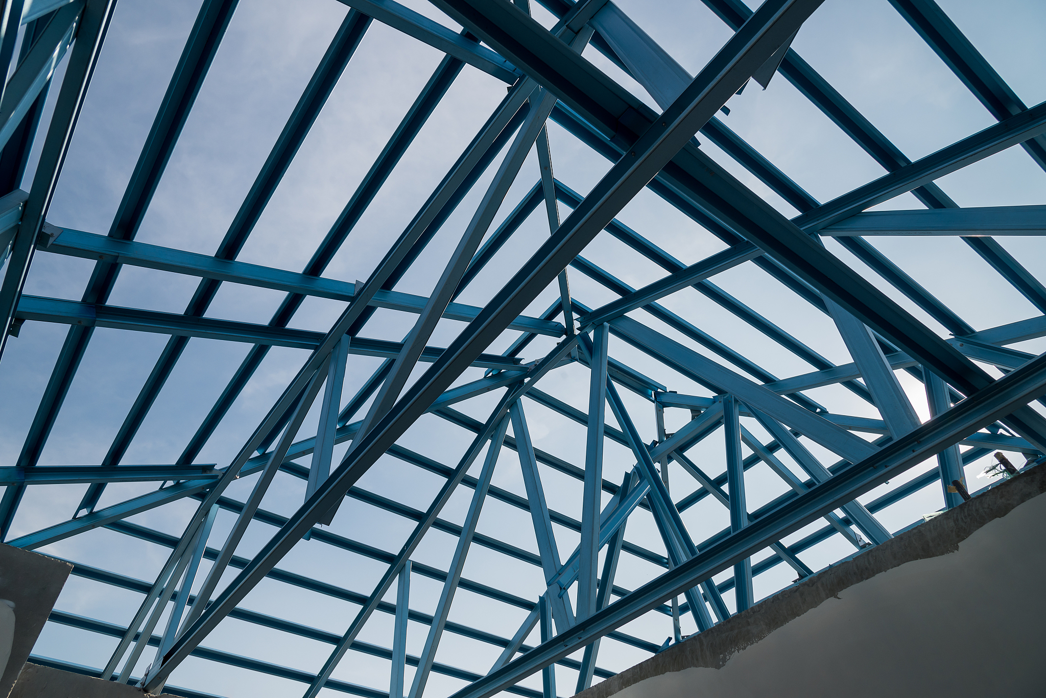 Write a paragraph of 70 words with very good strength of the steel structure manufacturer