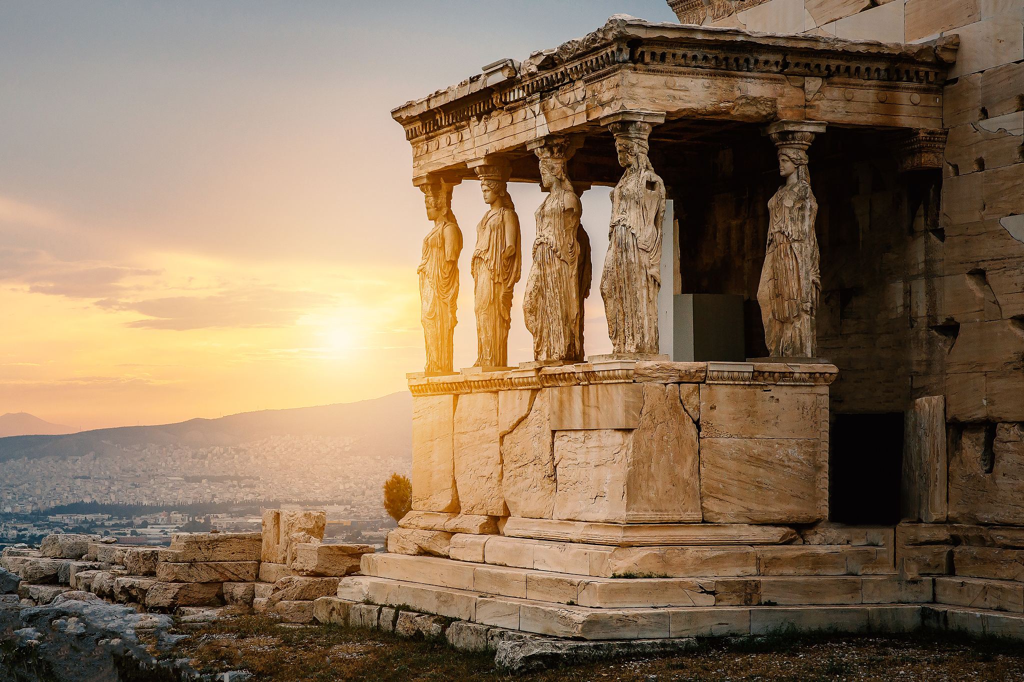 figures of caryatids porch of the erechtheion on the parthenon o