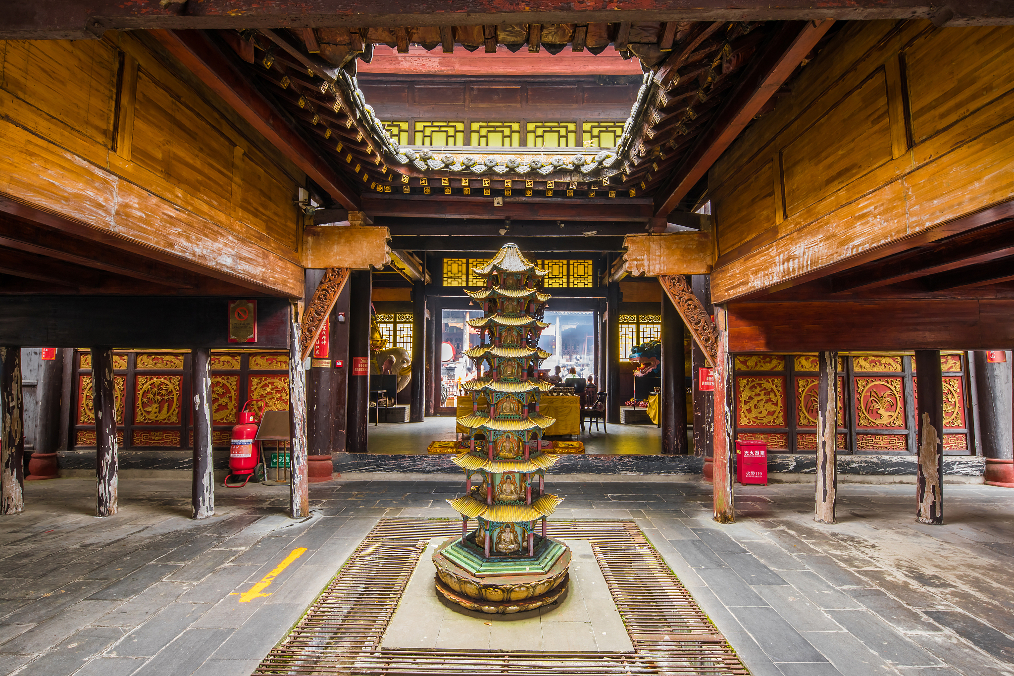 四川省冕宁县灵山寺风光