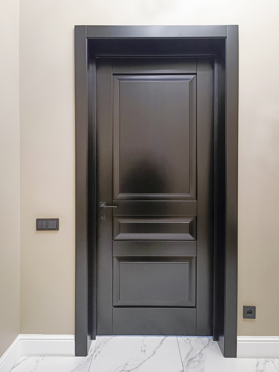 家居装修门选择指南：材质、颜色、款式搭配技巧