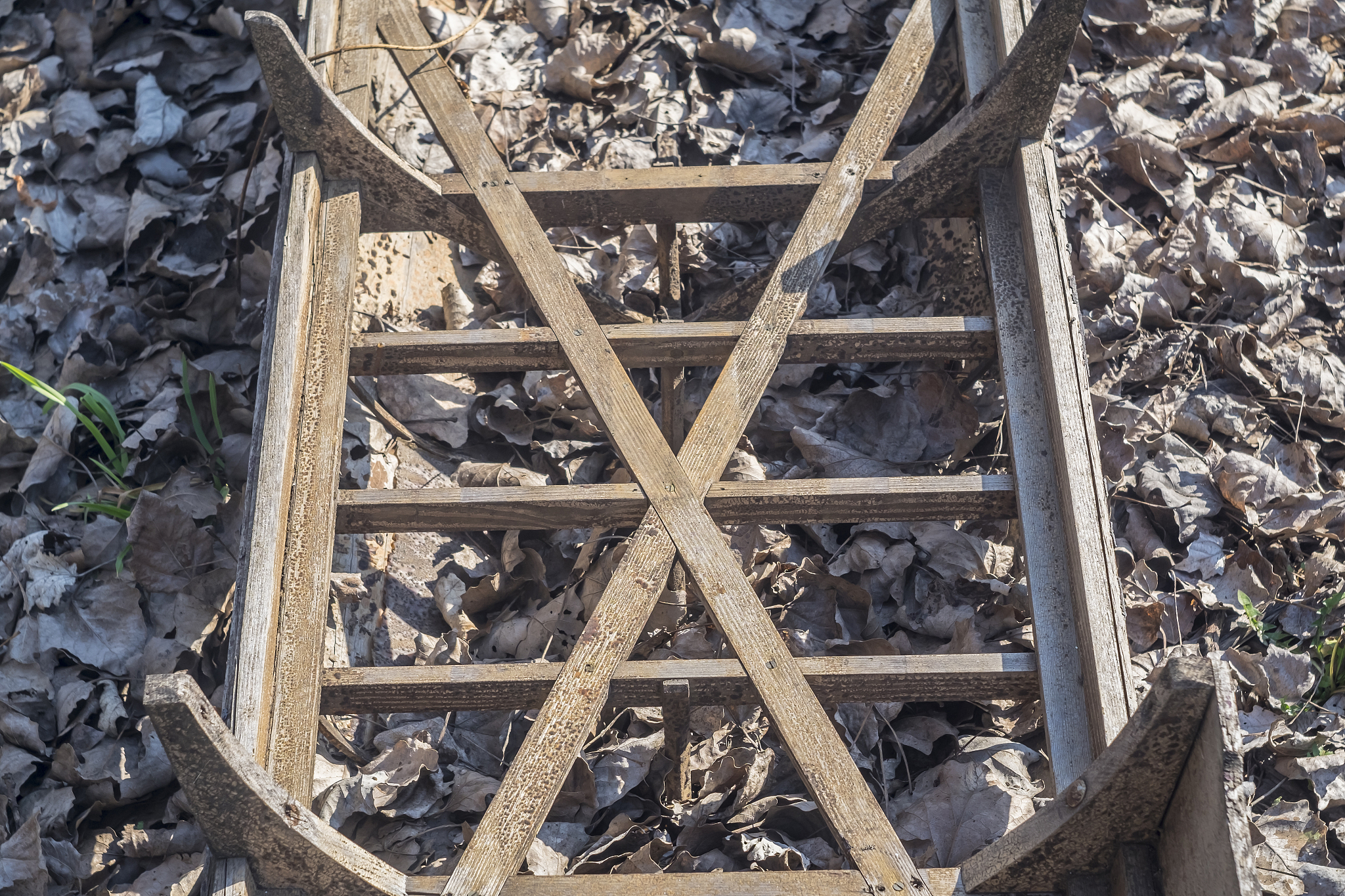 B = 212;431;615;编写matlab程序使用克洛特分解求解并输出原矩阵、L、U矩阵自己定义函数不要使用内置函数是克洛特分