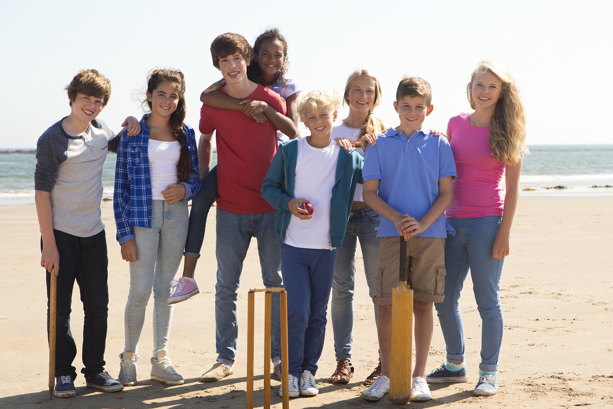 用july、August、October、turn on、find、Internet、thing写小学2年级小学生的英文作文