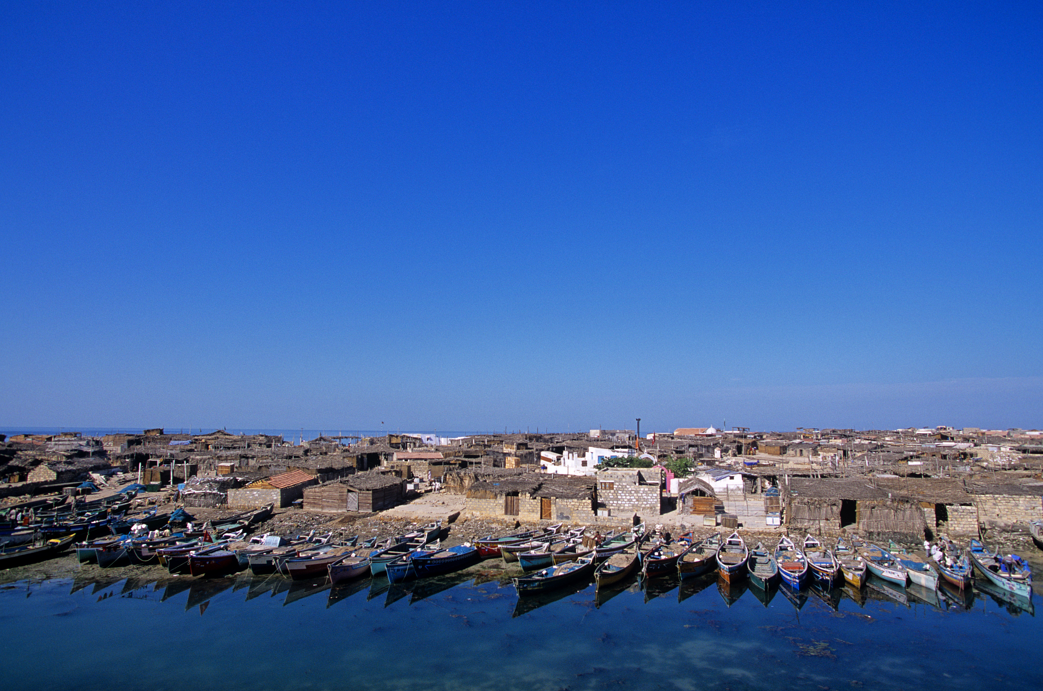 fishing boats moored at rupen in gujarat