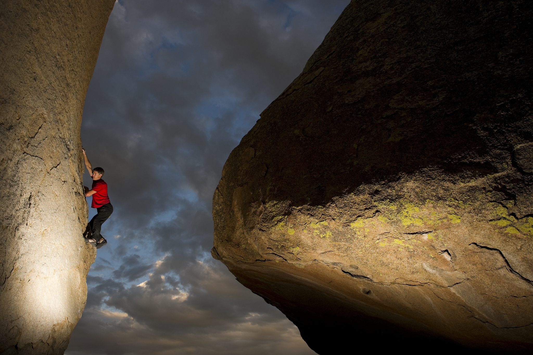 请用脚尖一词造句