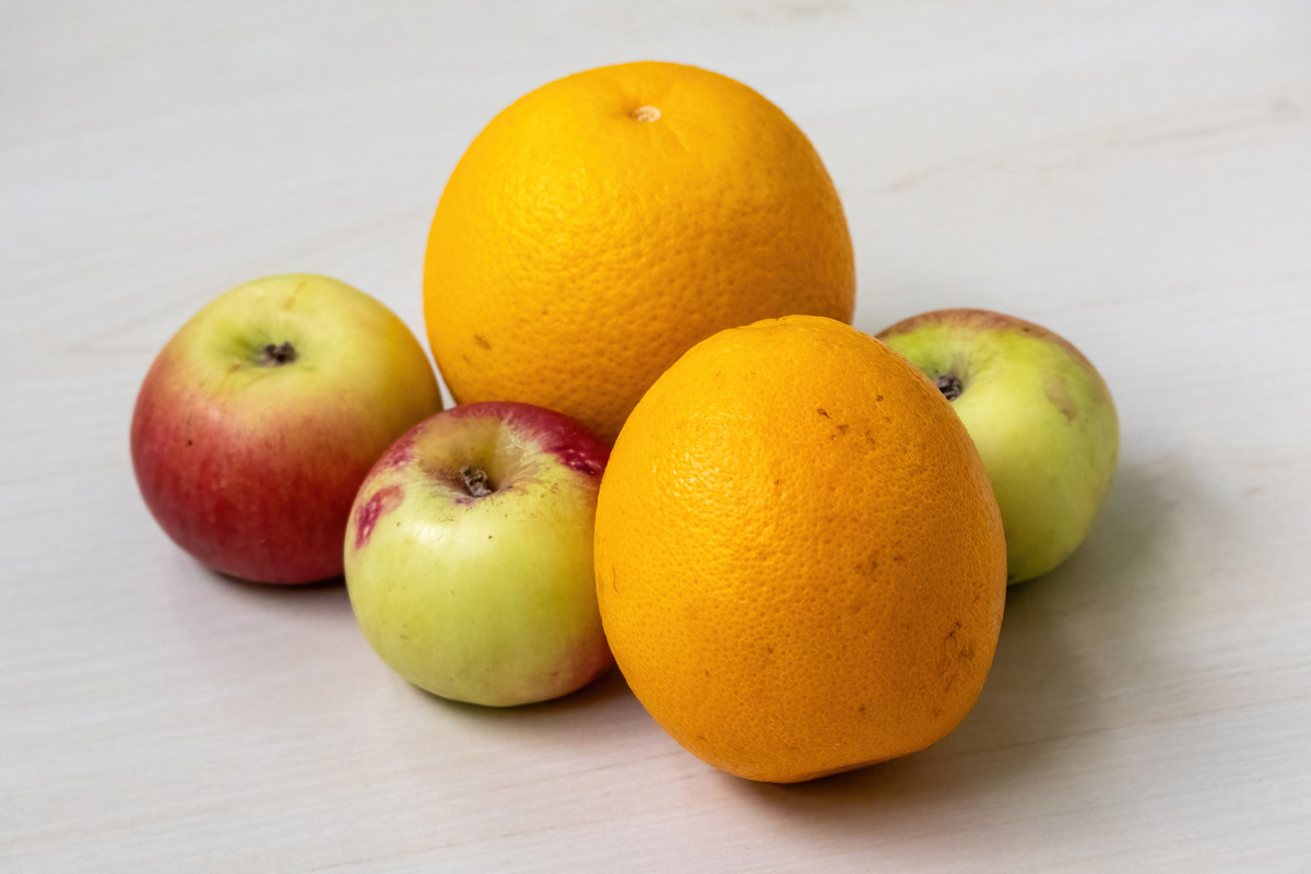 你现在是一个百科知识达人无所不知无所不晓请为我写一篇水果有哪些的相关文章。