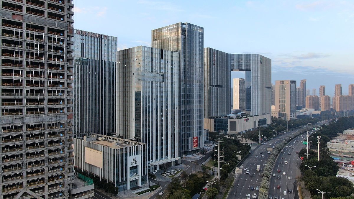 万科A：中国房地产开发龙头企业，涵盖住宅、商业地产、物业管理等领域