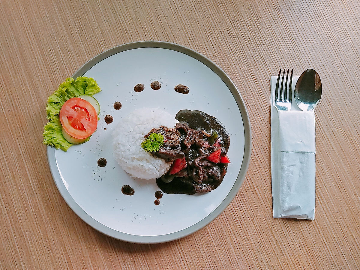 奢享盛宴：一道来自AI的米其林三星级西餐菜单