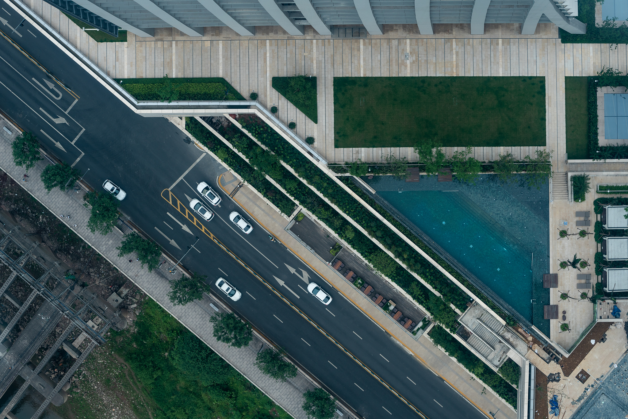 做一个高速公路可视化方案的Word文档
