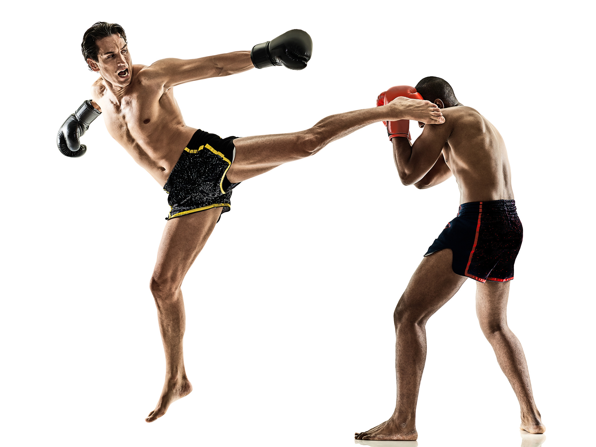 泰拳中扫踢怎么做？图解