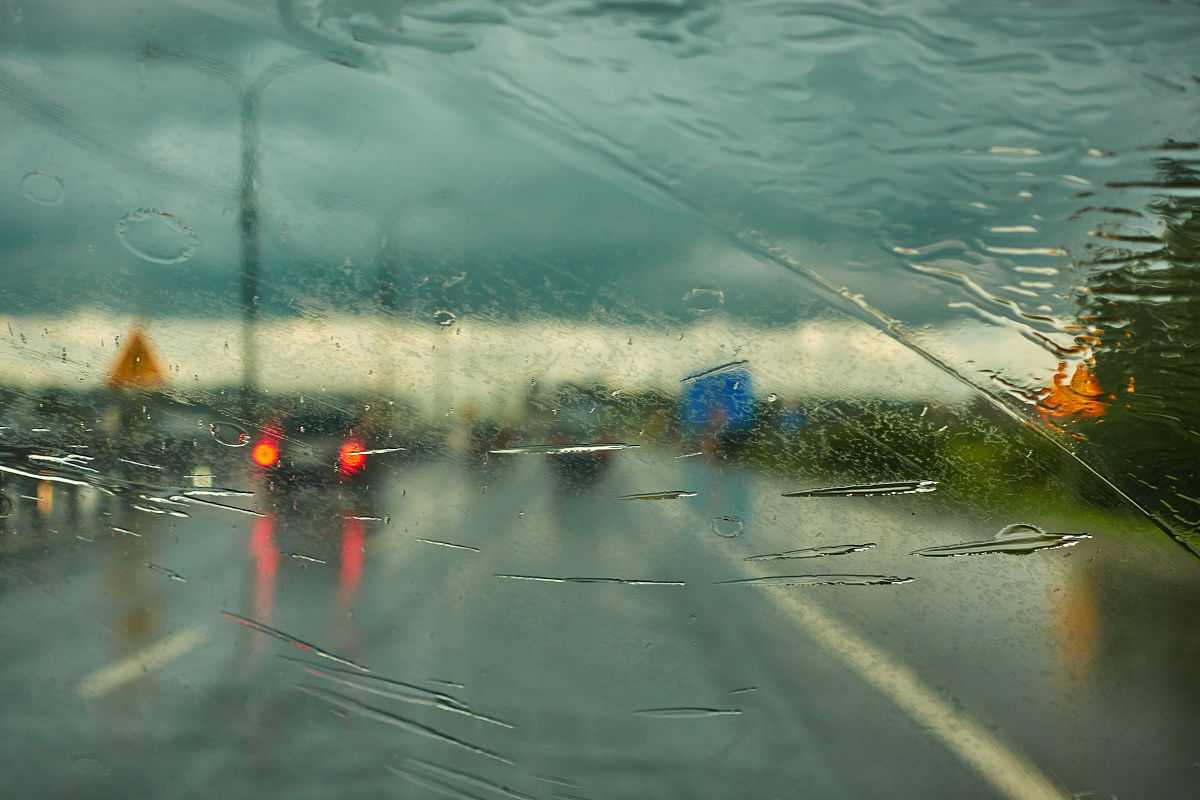 雨天的美丽与力量：感受自然的气息