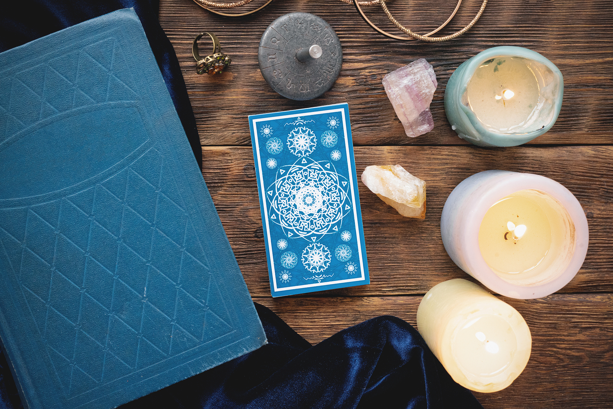 塔罗牌占卜：前男友会为过去感到愧疚并弥补吗？