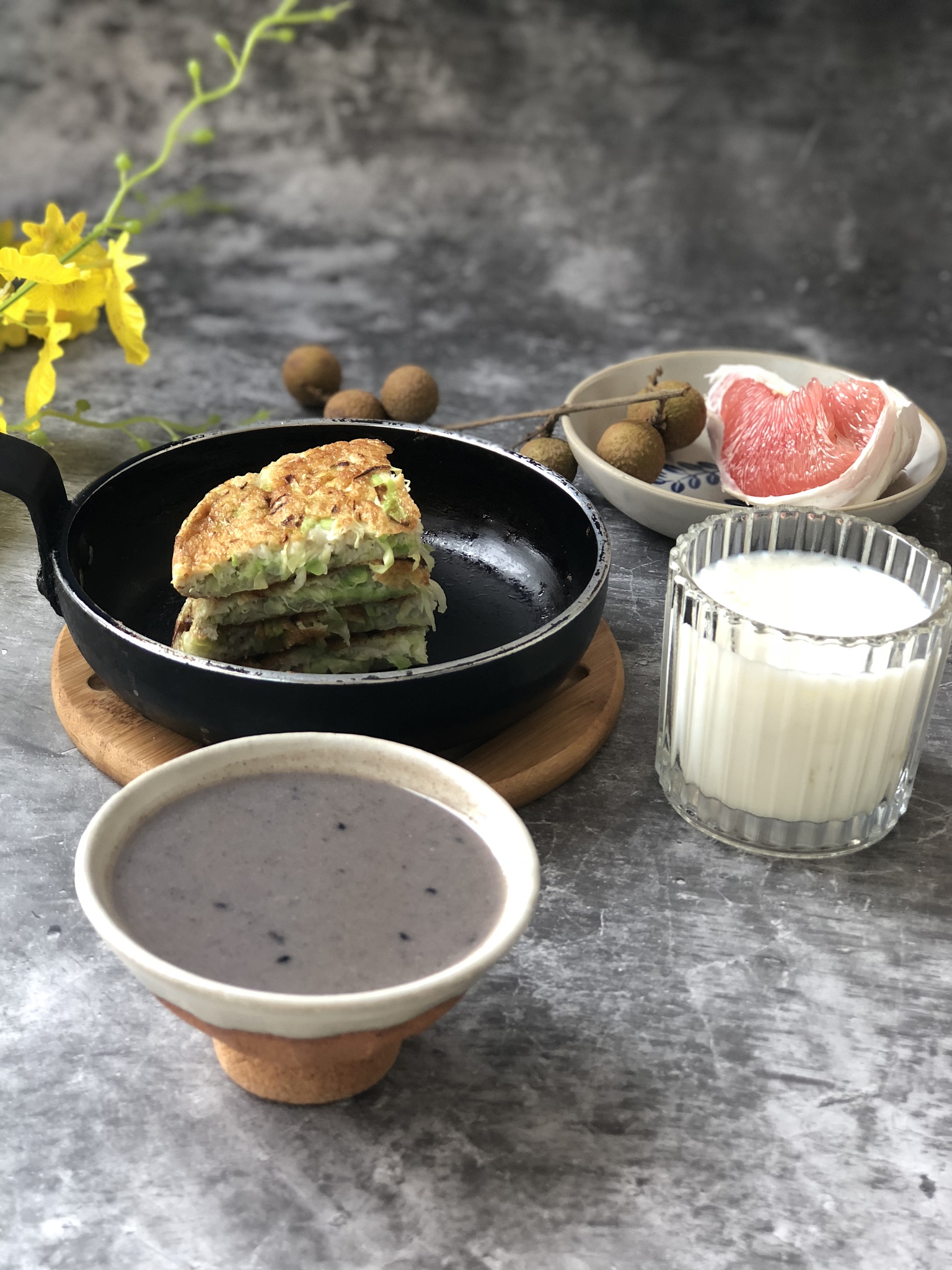 写一个王春光早餐店上新通知文案