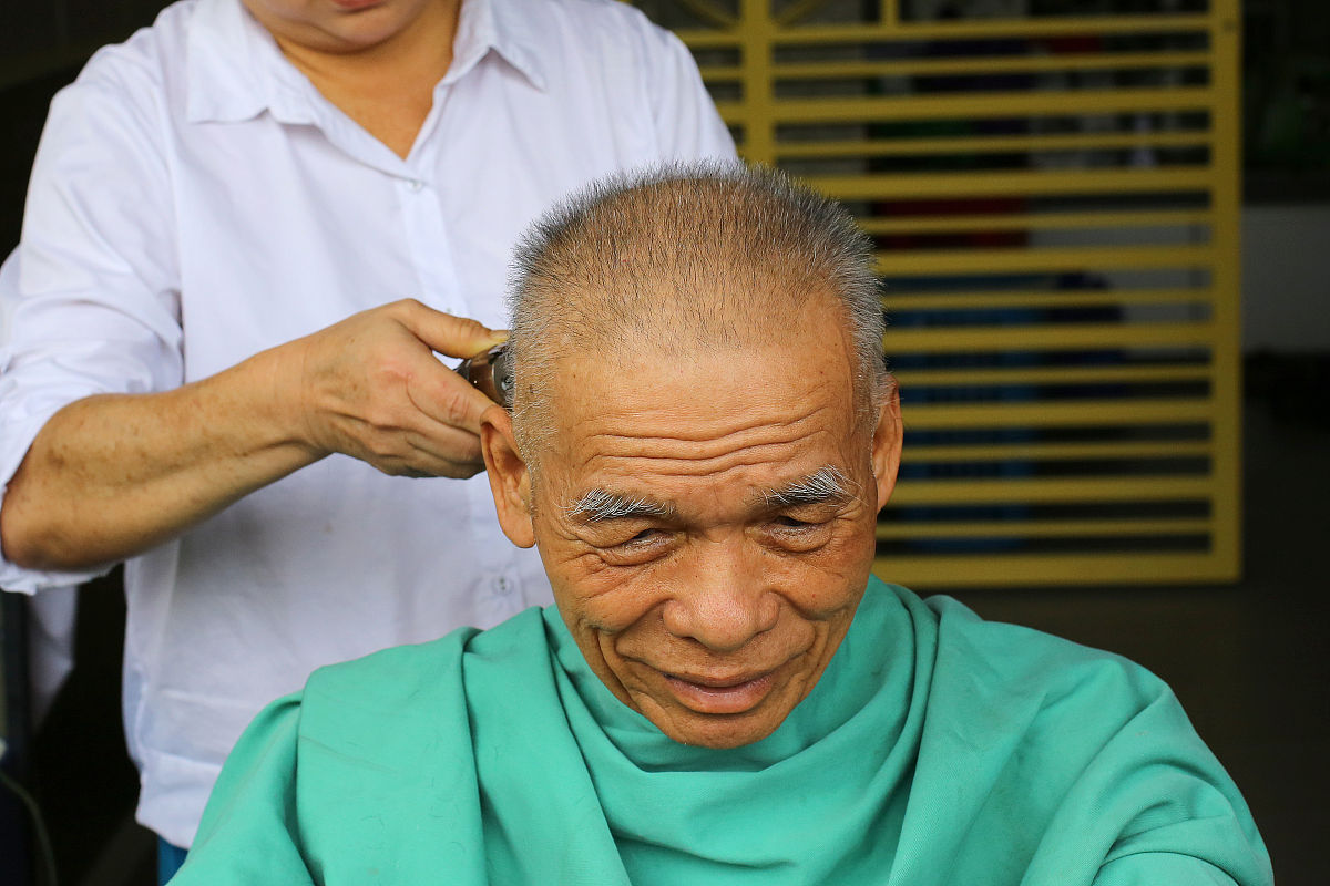 头部良性肿瘤切除若导致视力下降有什么解决办法