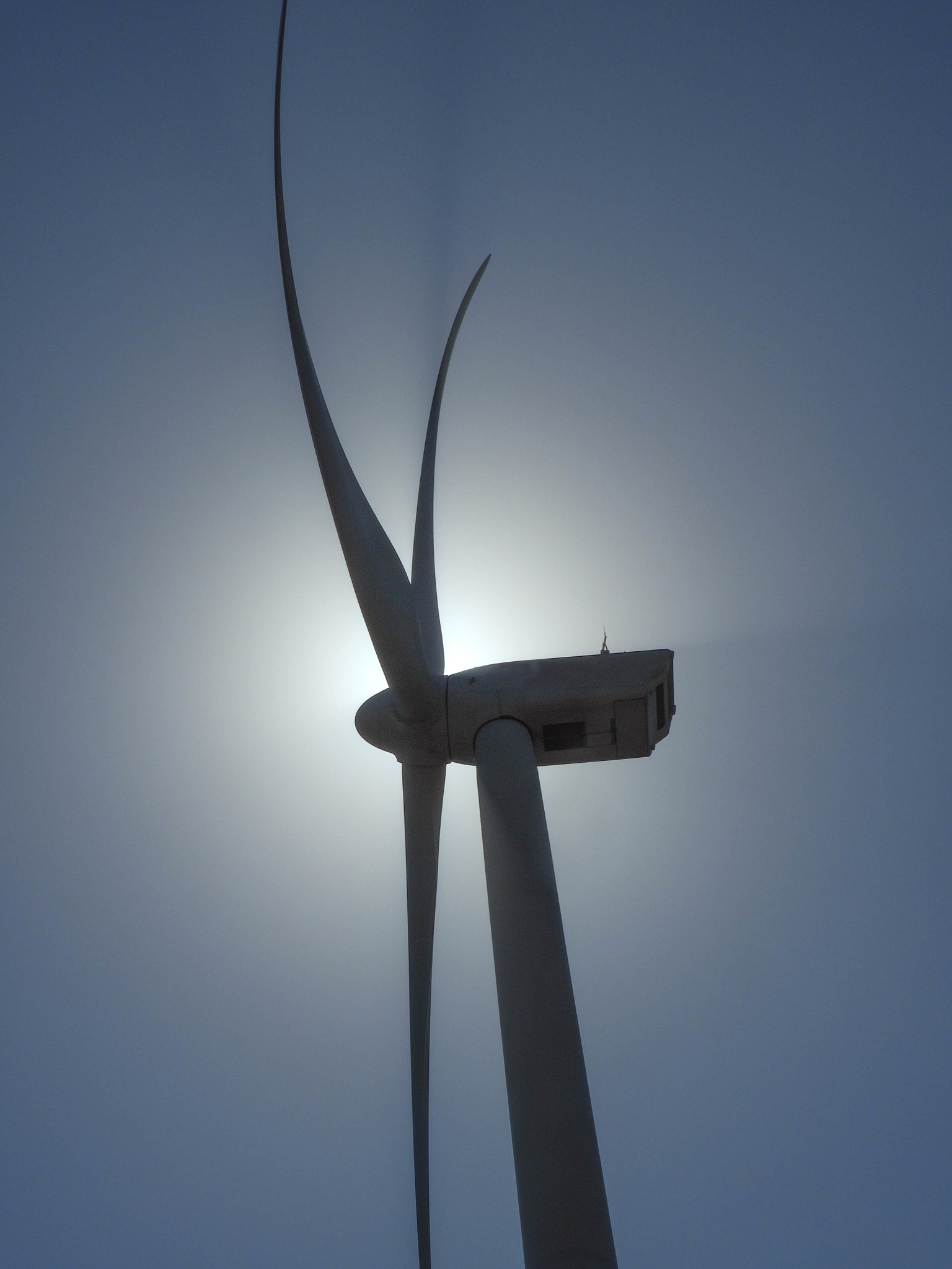 双馈风力发电机设计：工业设计师面临的挑战与解决方案