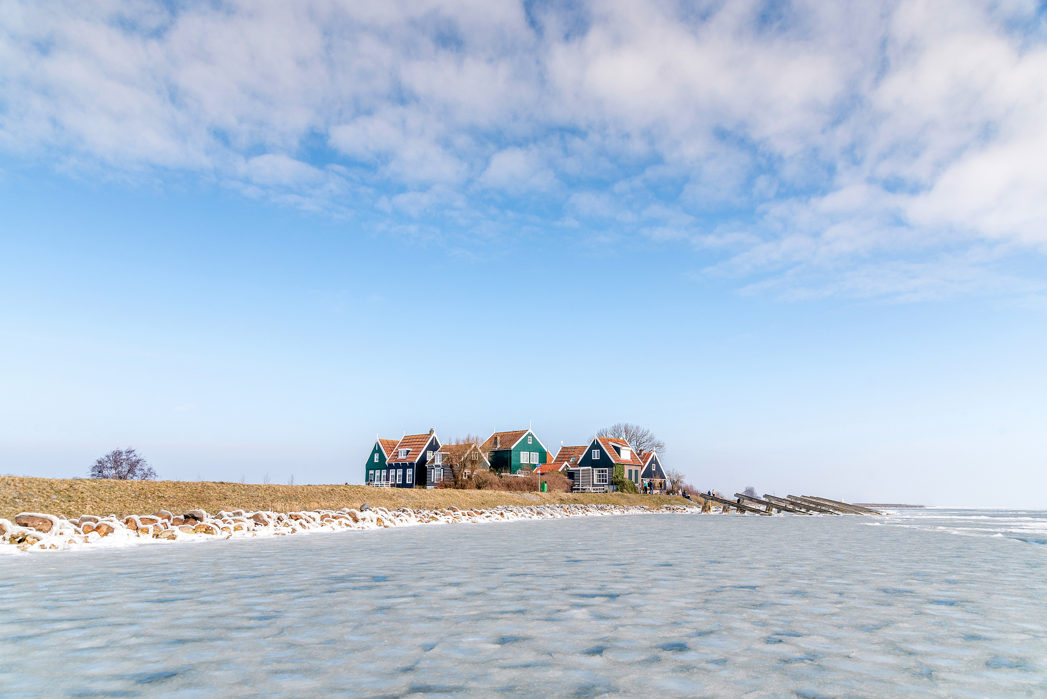 兴凯湖旅游攻略：最佳时间、交通、住宿、景点、美食、注意事项