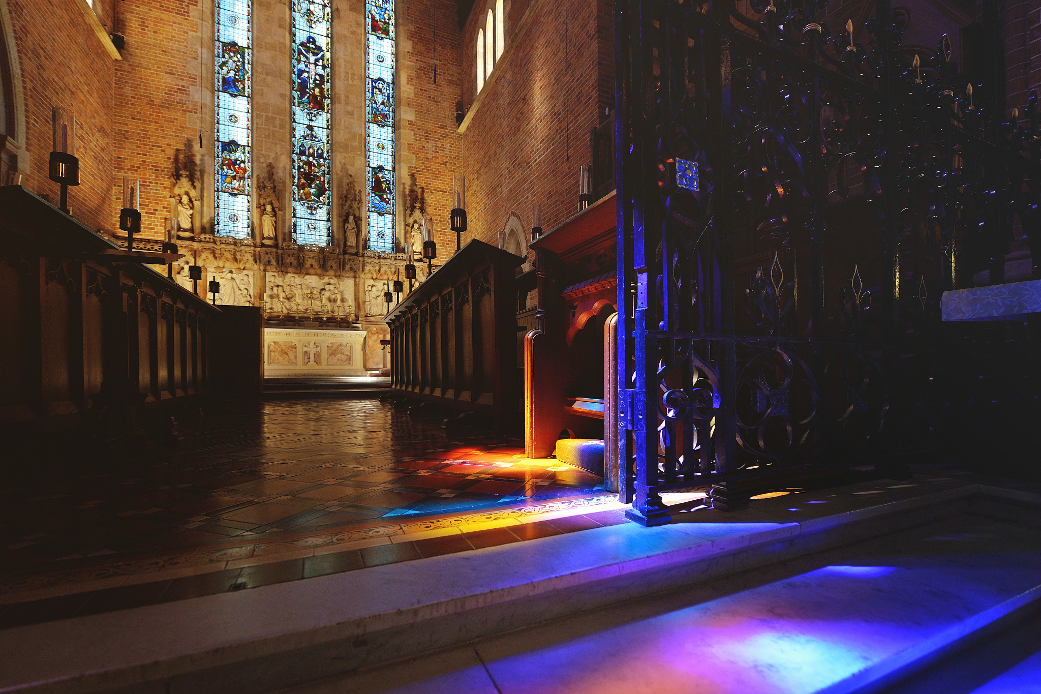 女朋友三十岁写一首诗内容包含名字韦小玲