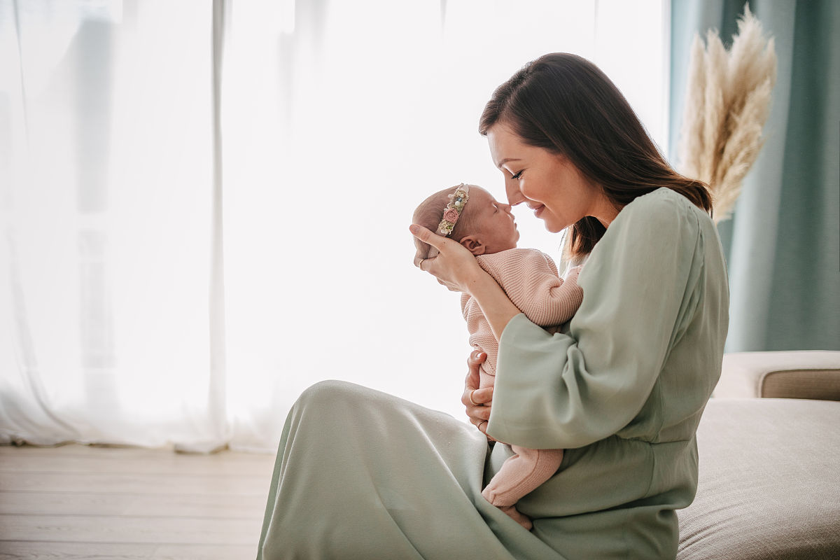 假设你是一个短视频领域优秀的育儿博主。我是一个在职妈妈期望进入育儿博主赛道。您给出的规划特别棒。我想做分享育儿经验的育儿博主针对0-6岁您可以列出具体可以分享的经验和技巧吗