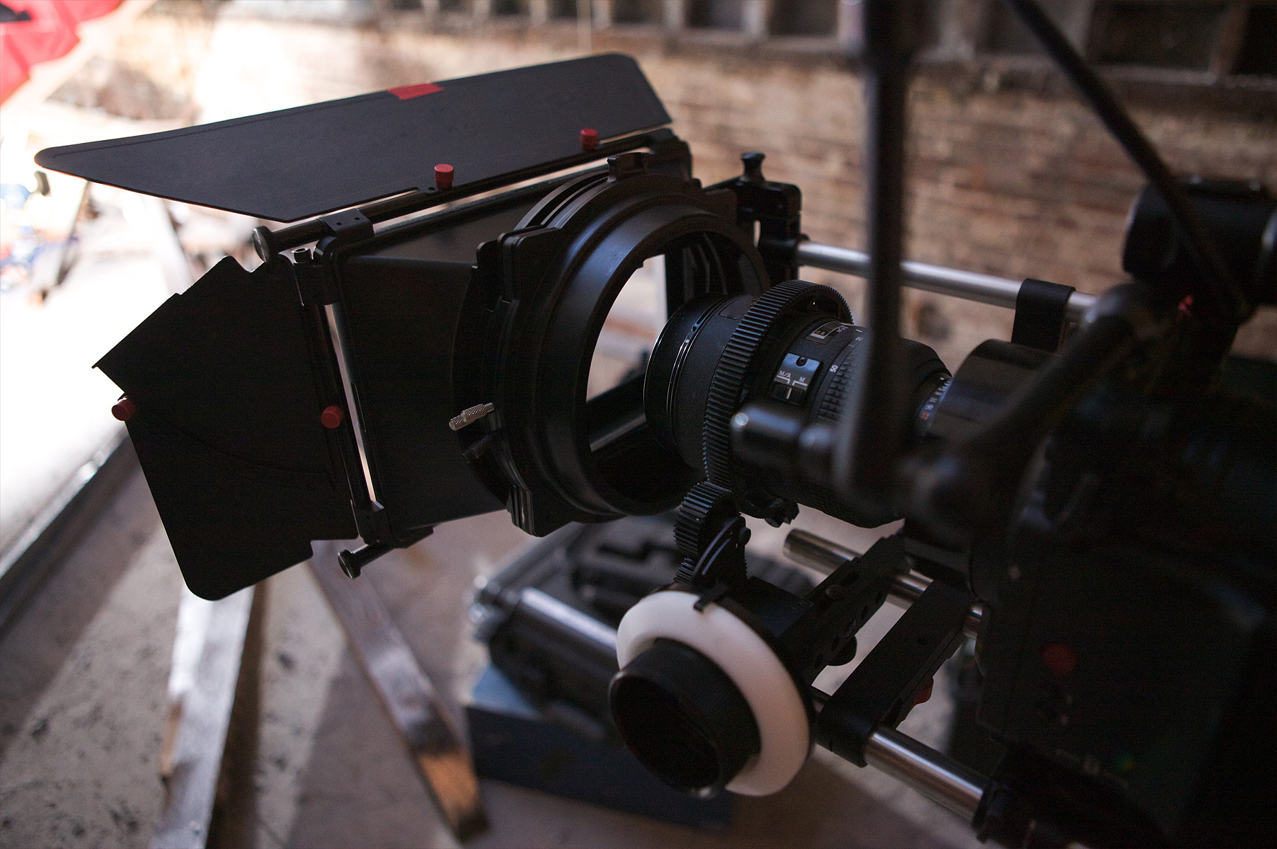 那摄像机位置如何定