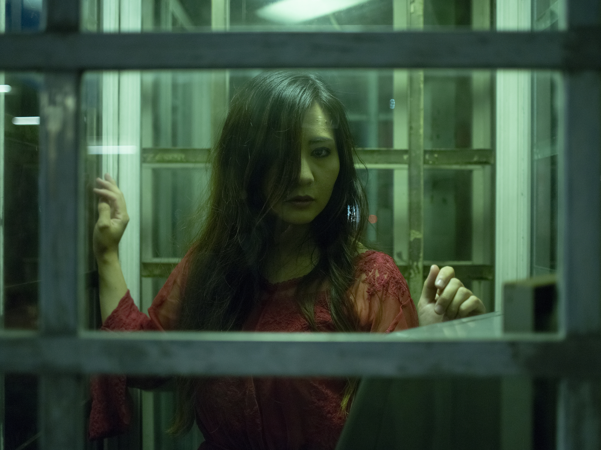 观《消失的她》后感