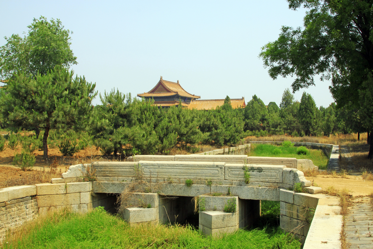 清朝帝陵分布：北京、河北等地，规模宏大保存完好