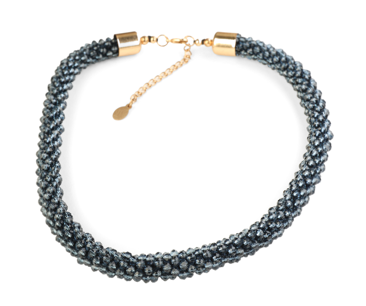 黑色纽扣手链：简约时尚，个性百搭