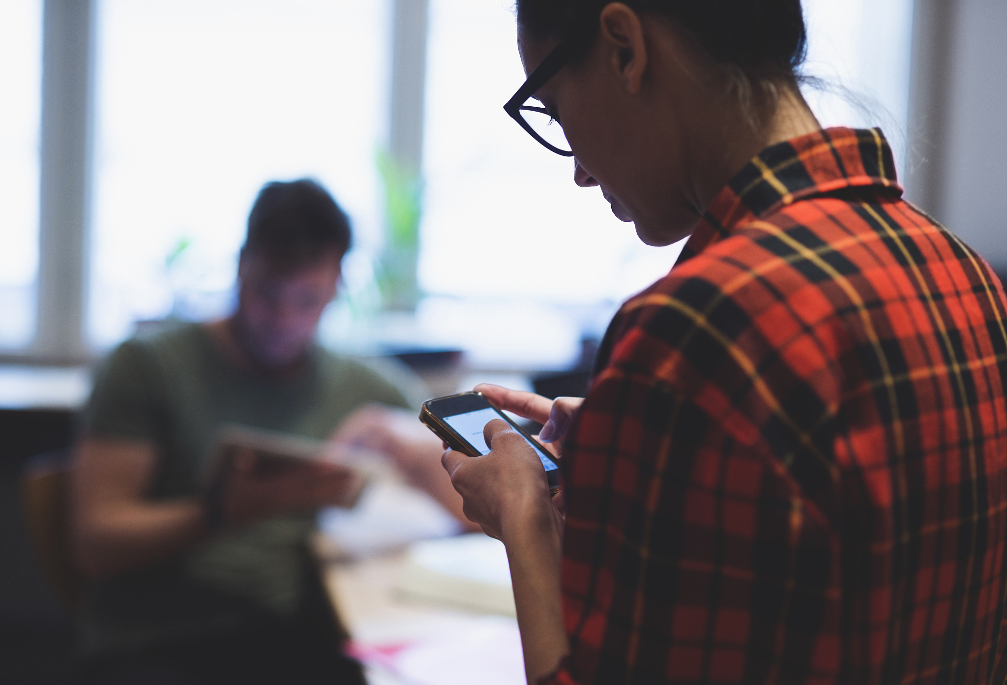 小学生手机沉迷干预小组工作汇报：以社会工作理论为指导的实践探索