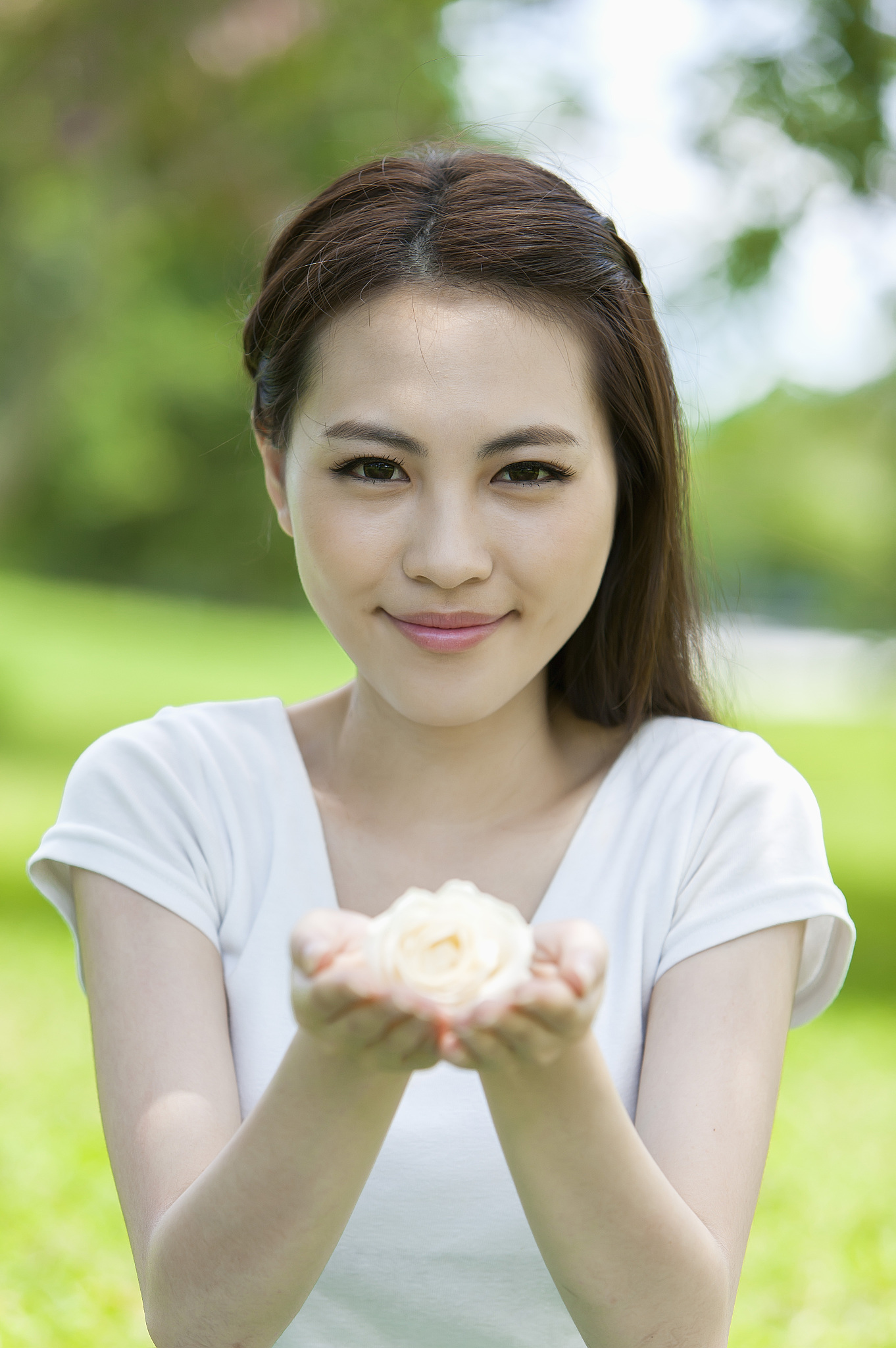 青年女人