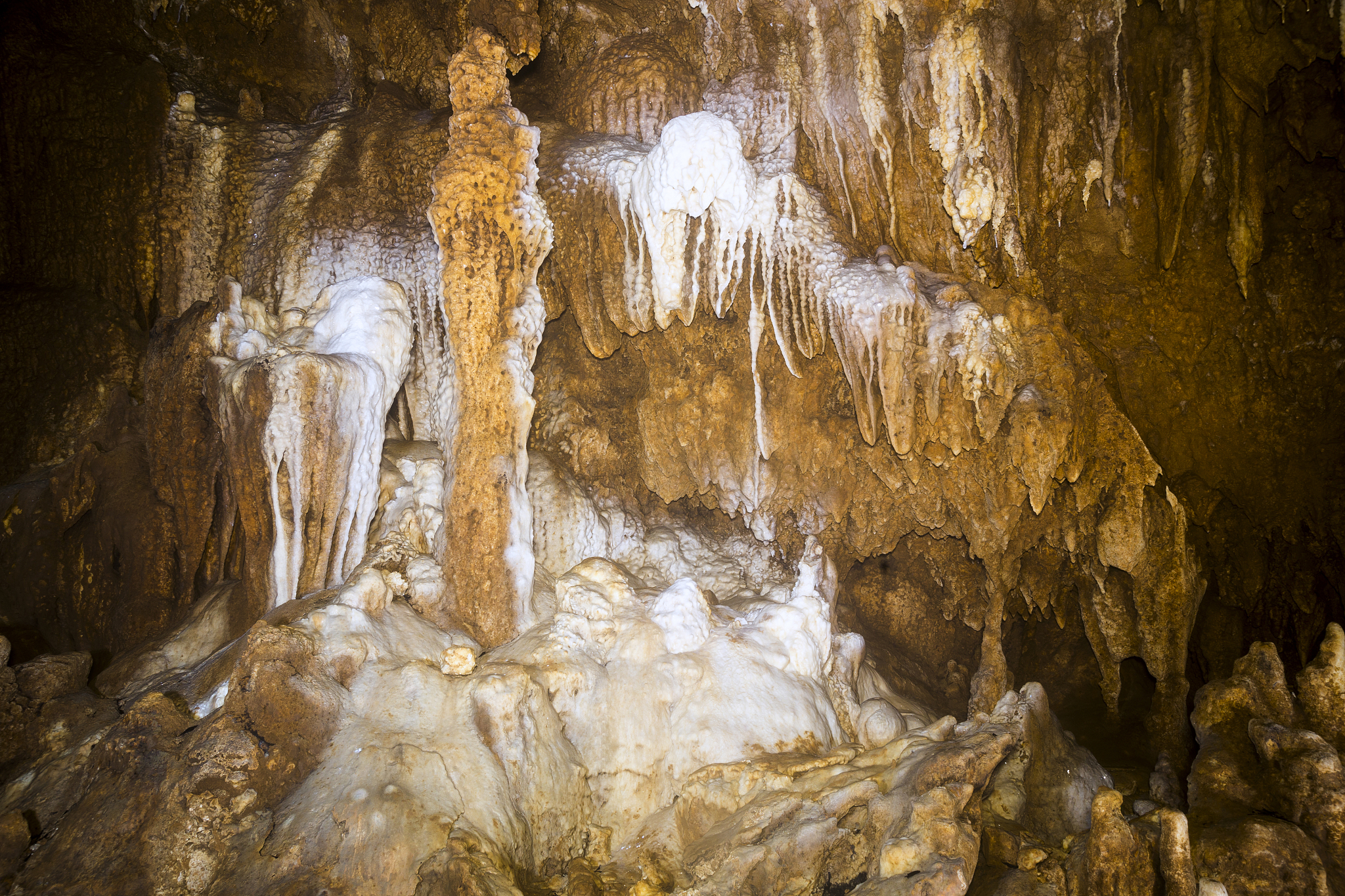 beautiful cave of thailand