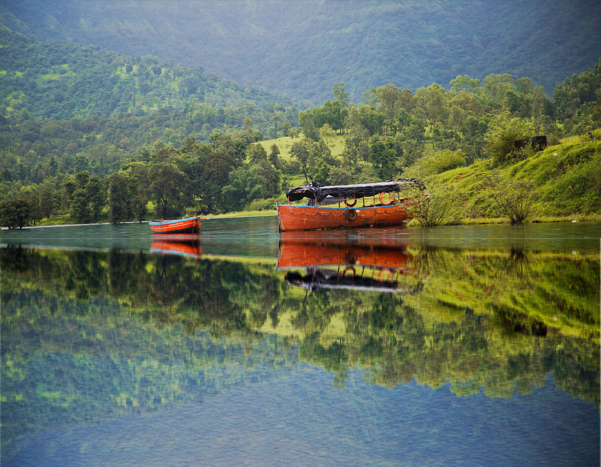 帮我写一个游山玩水的文案