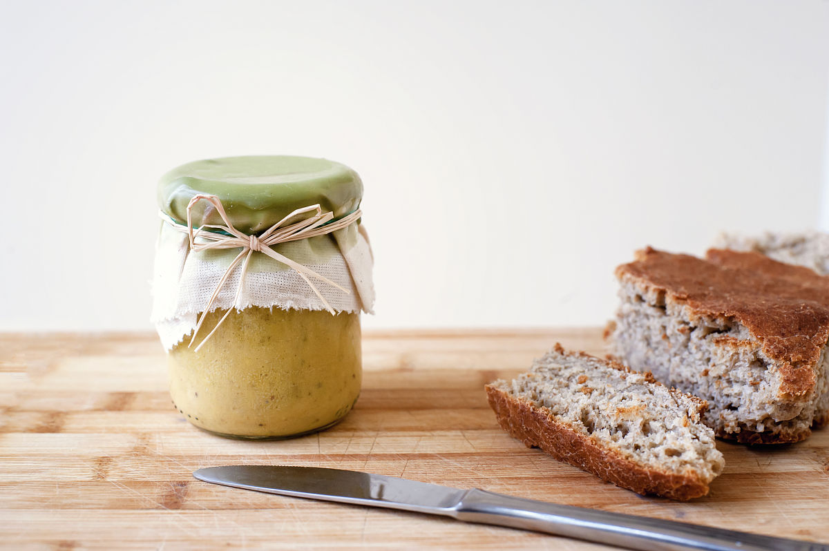 子洲县富发农业科技有限公司组织架构分析：黄芪产品市场营销策略研究