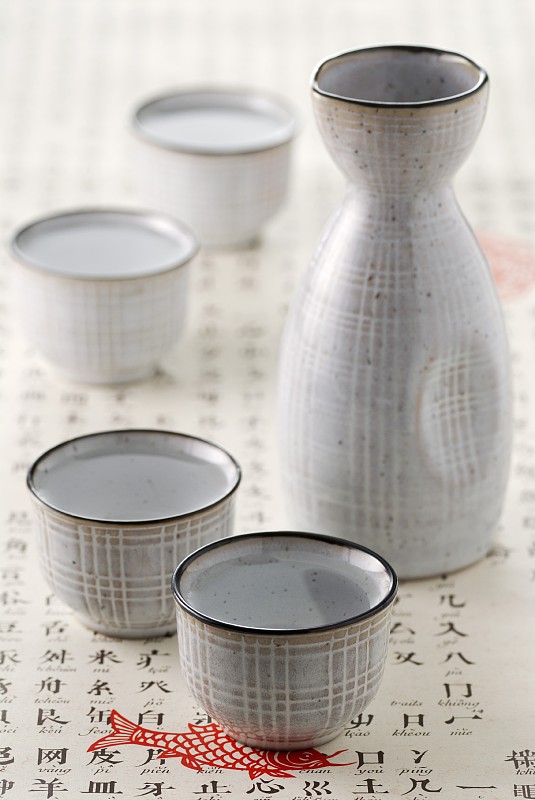 bottle and cups of saké