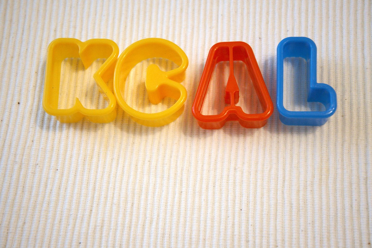 中国塑料商务网写三段介绍