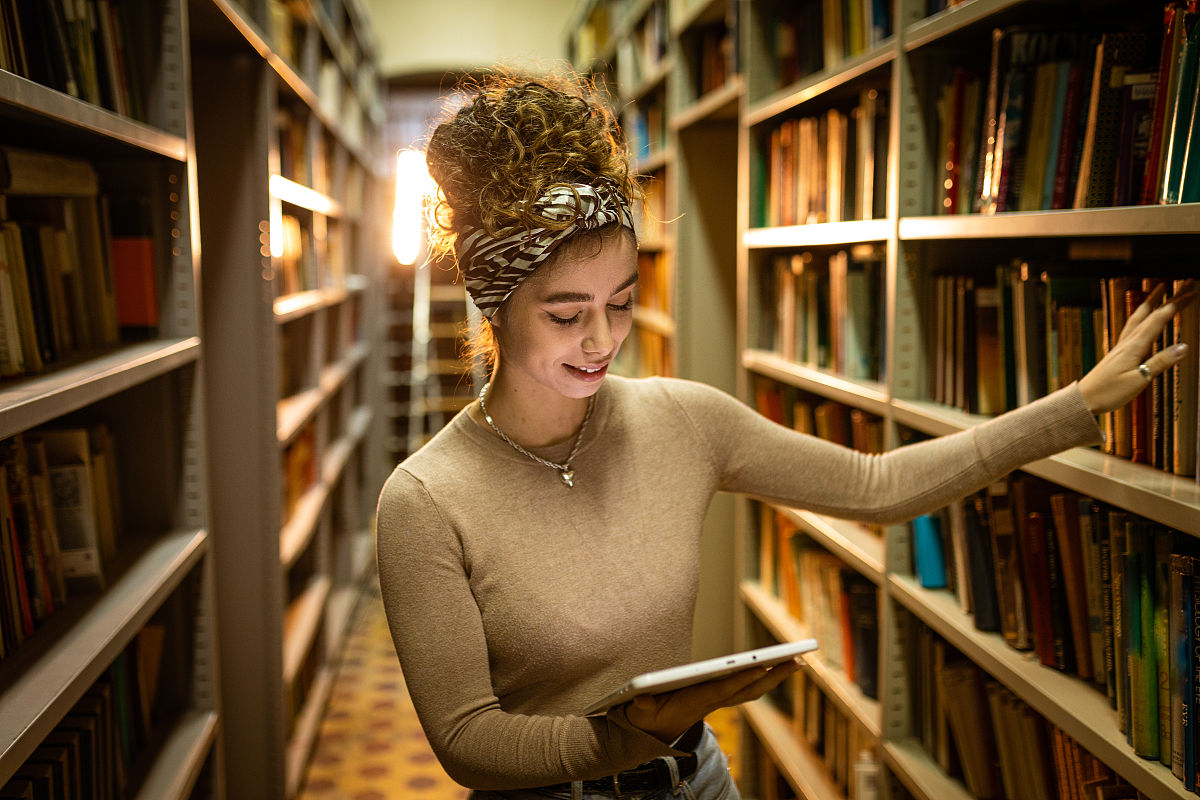 寻找毕业论文？我帮不了你，但我有这些建议