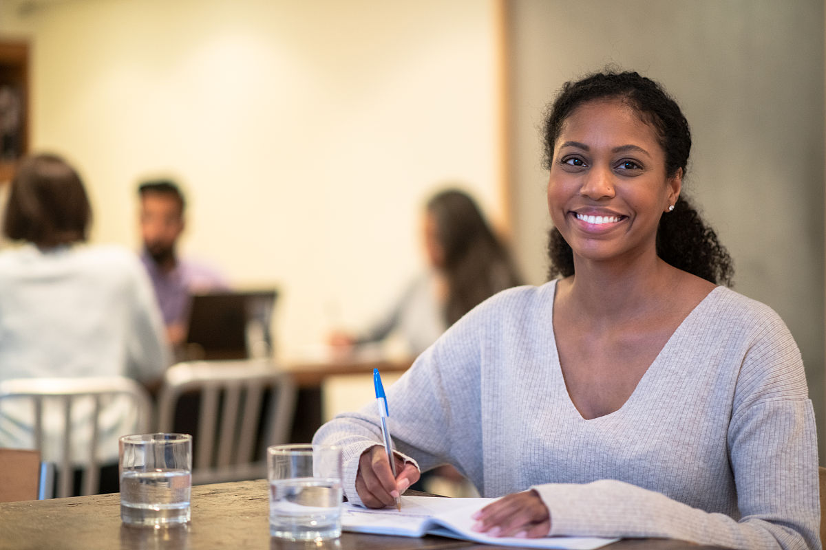 政基规实: 政治理论与实践指南