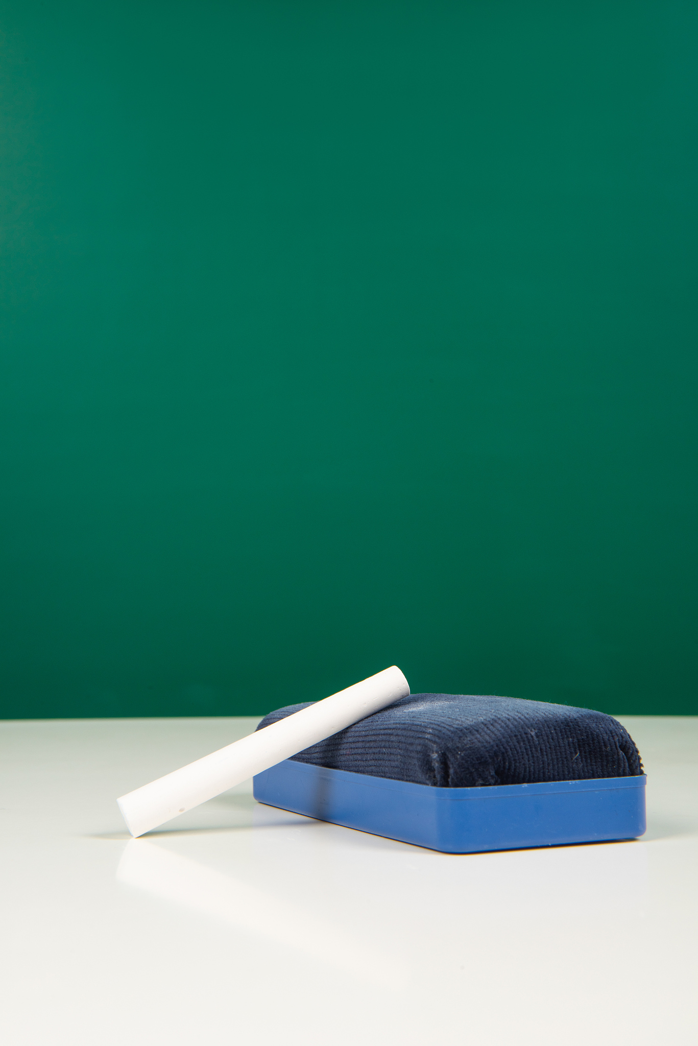 吸尘黑板擦的研究背景