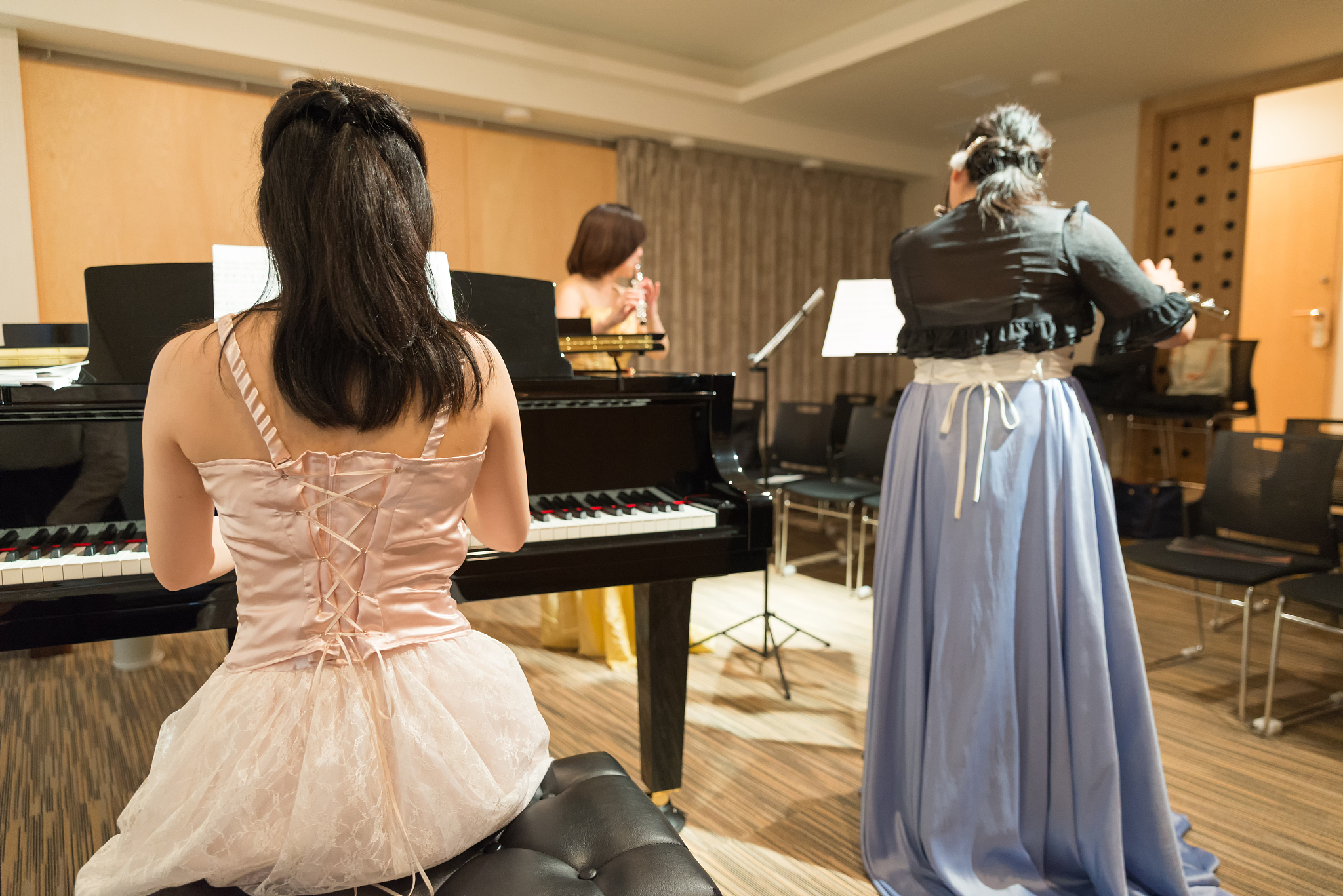 欢快的钢琴曲谱：跳起舞蹈，感受快乐！