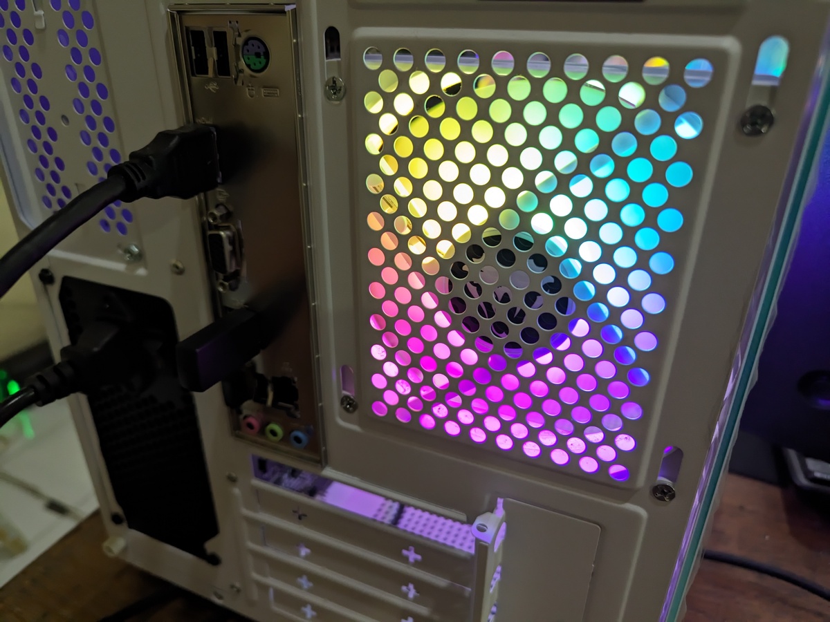 计算机机箱内部环境监测方法：温度、风扇、电压、噪音、湿度