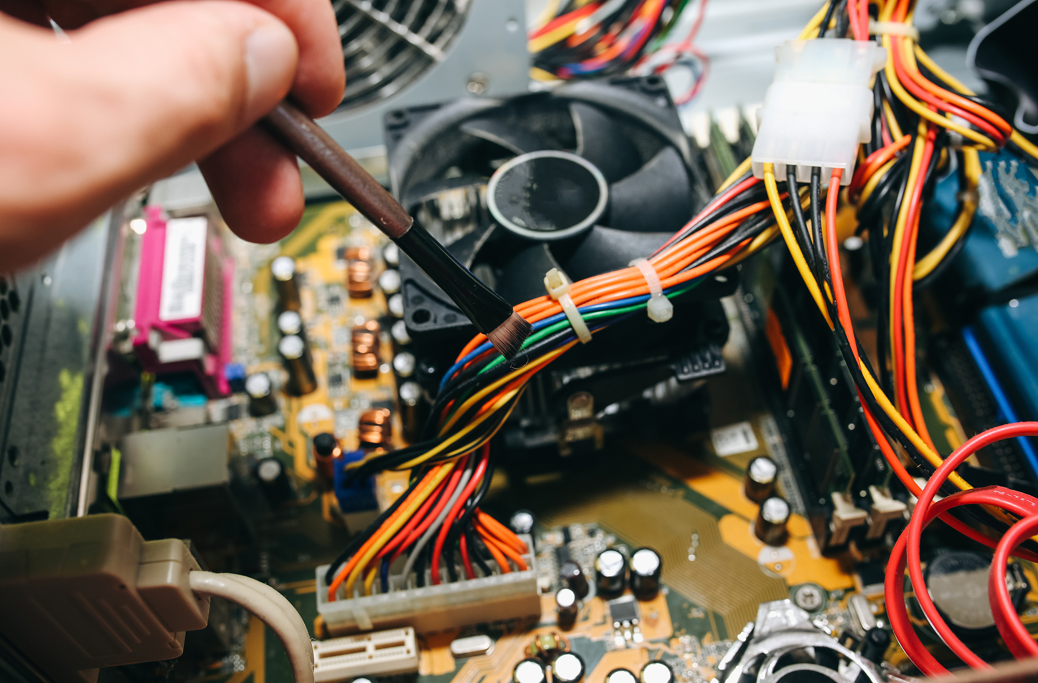 主机电源功率降低？原因分析及解决方法