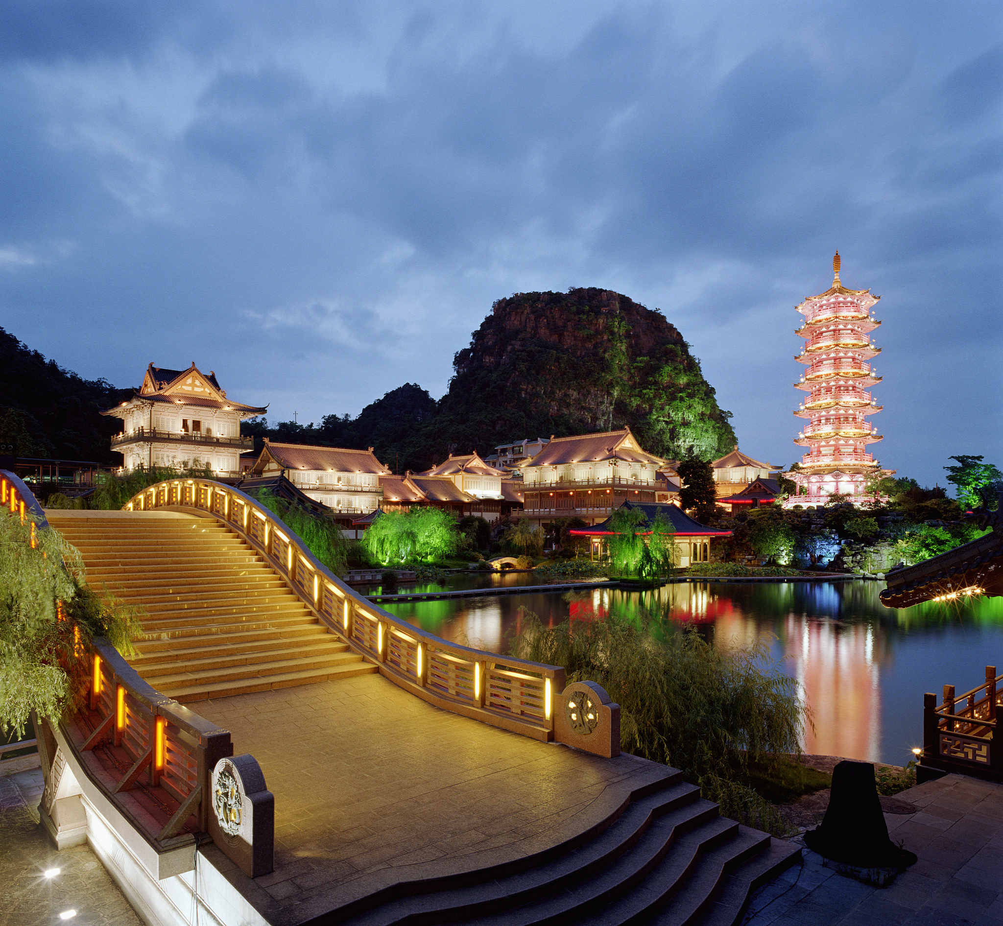 Introduction to Guiyang in EnglishGuiyang capital of Guizhou Province is located in the southwest of China on the eastern side of the Yunnan-Guizhou Plateau It is a transfer point between most China c