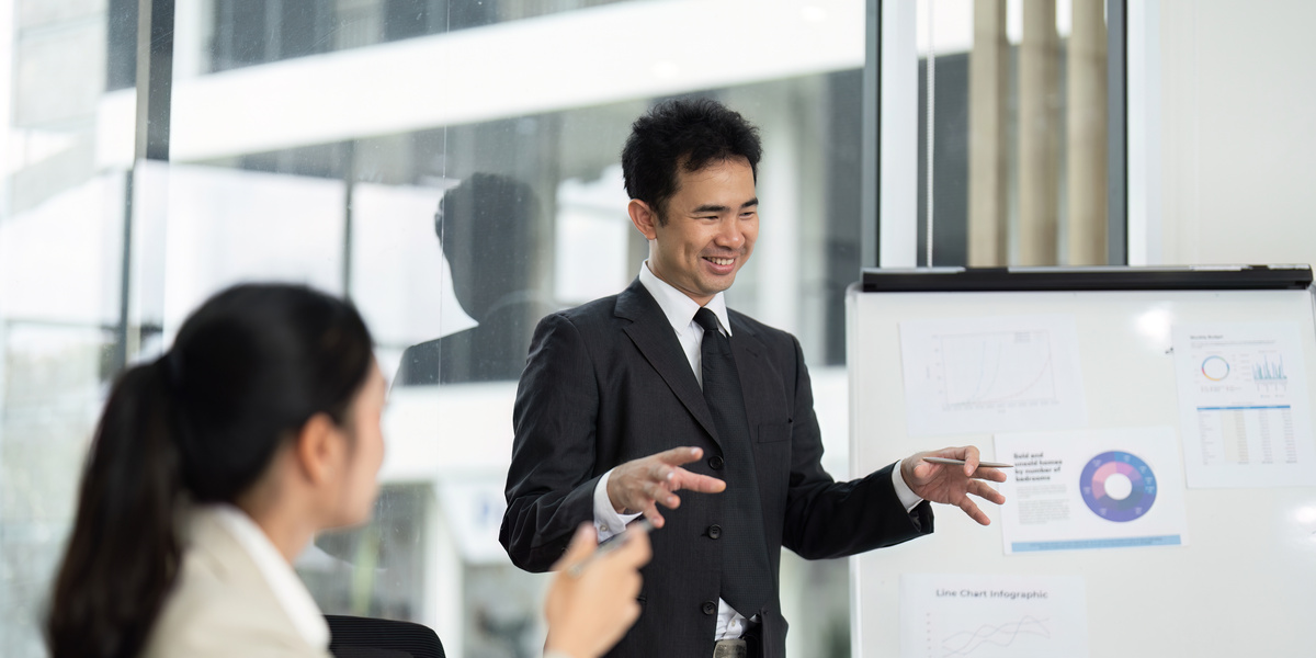 男生高薪专业排行榜：最受欢迎的十大专业及高薪行业