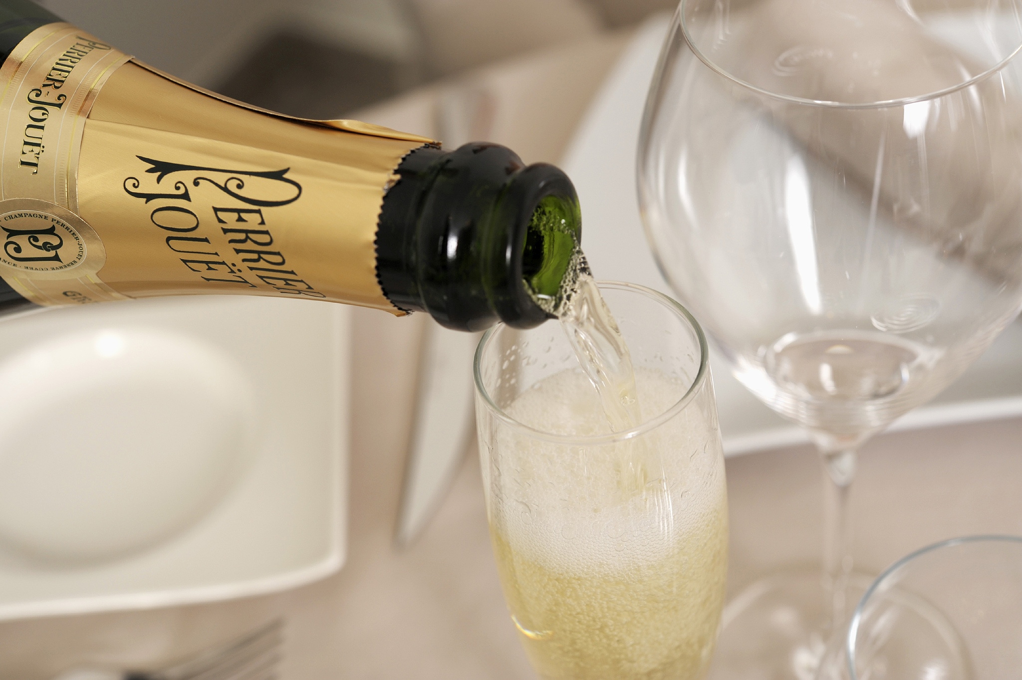 大众对气泡酒行业有什么好奇