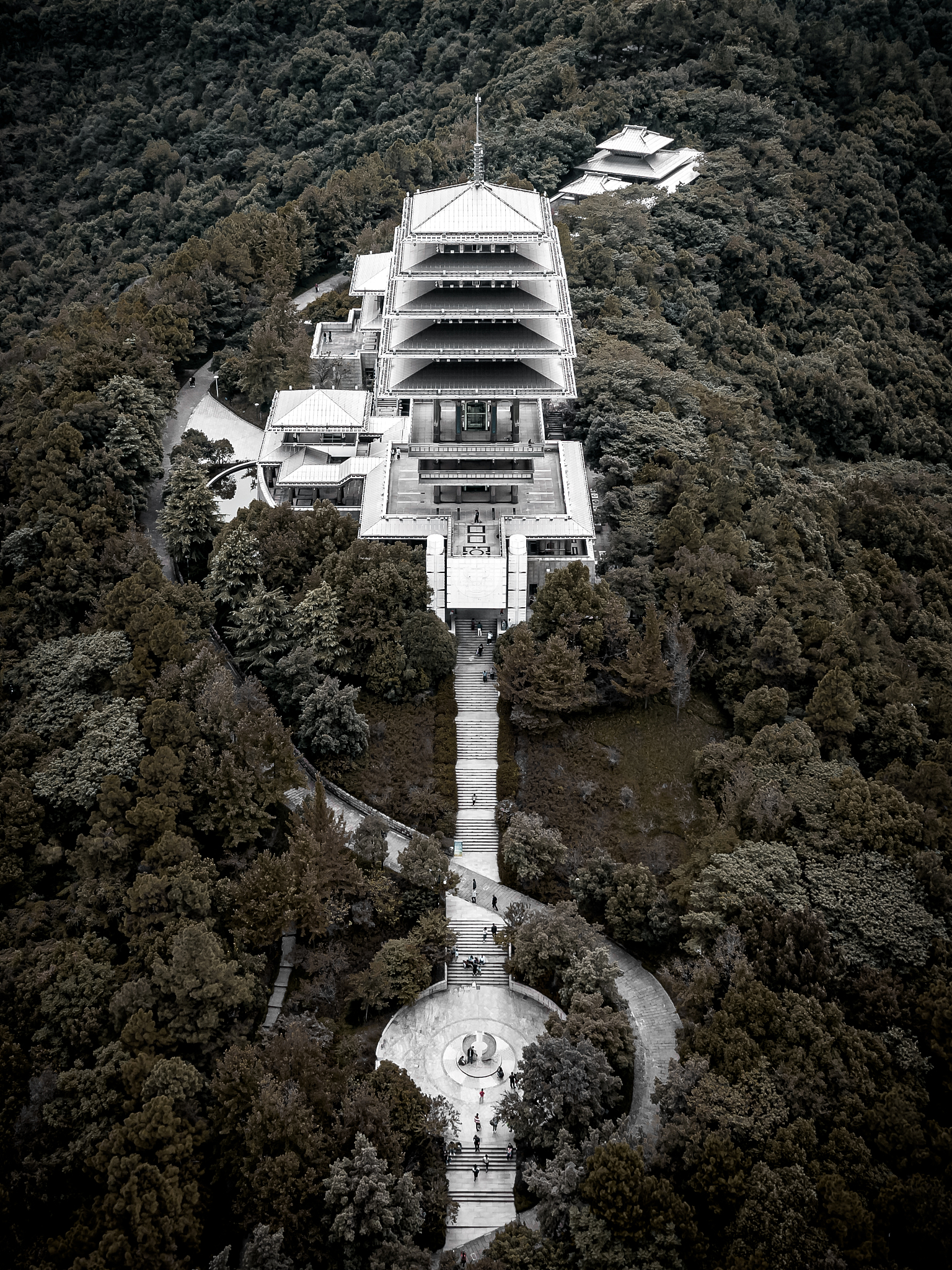 临平区教育局：推动教育发展，服务学生成长