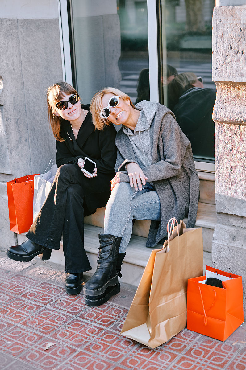 我的女朋友很不会聊天其实我也不会我在努力寻找话题我应该怎么做呢