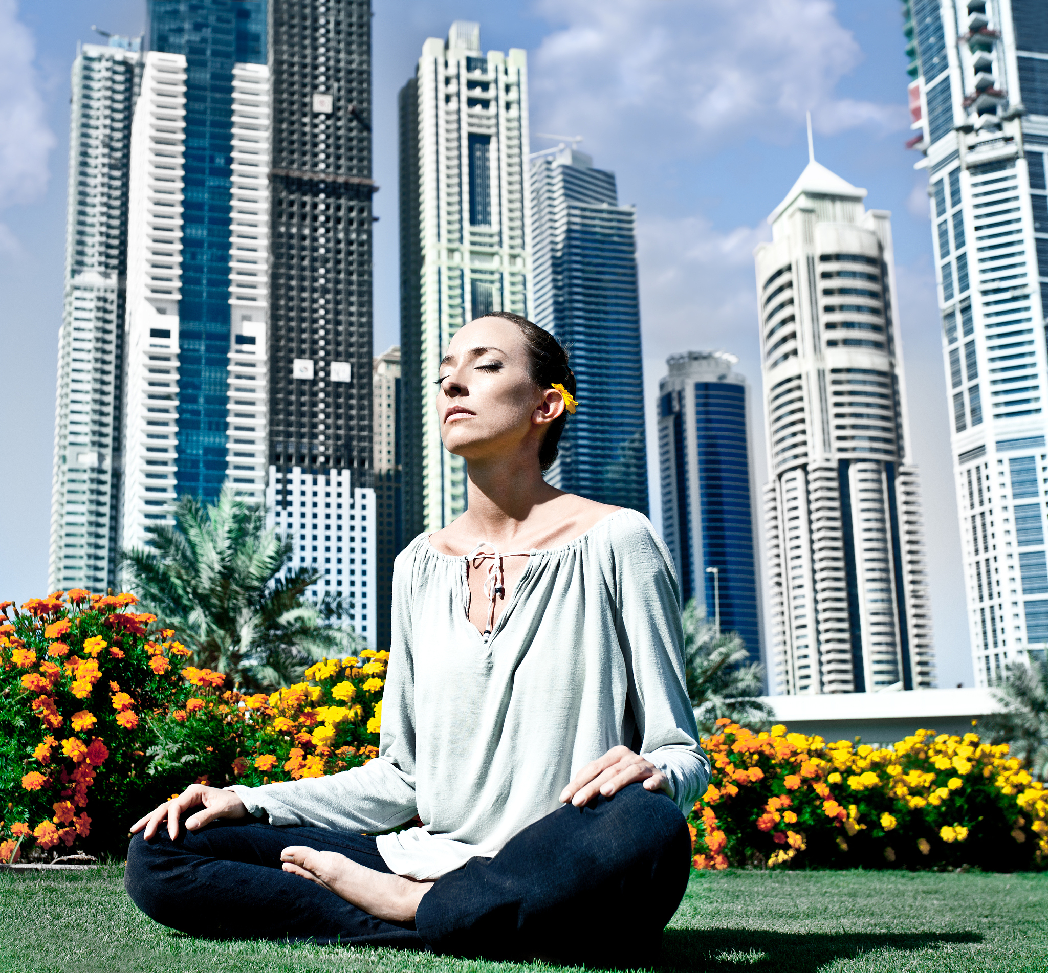 以深入阴影：理解和接纳自己的难过情绪为题写一篇1100文章