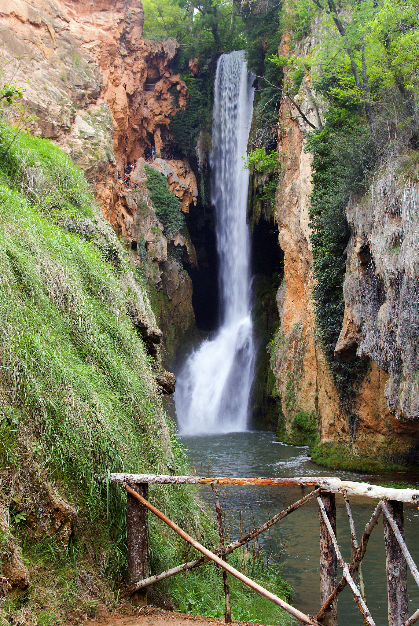 丽水市职业高级中学旅游服务类专业介绍 - 就业前景广阔，发展潜力巨大