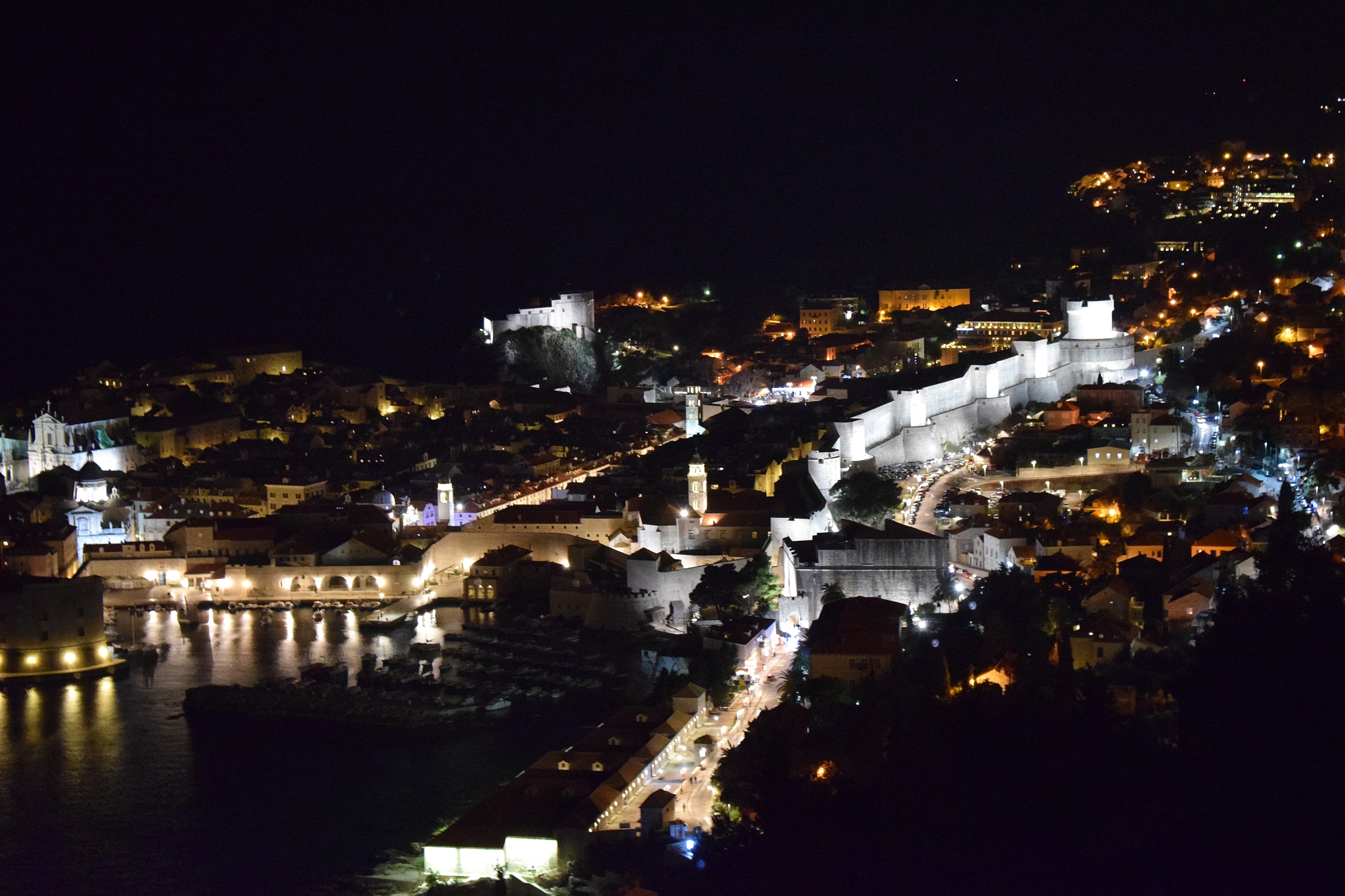 dubrovnik - at night
