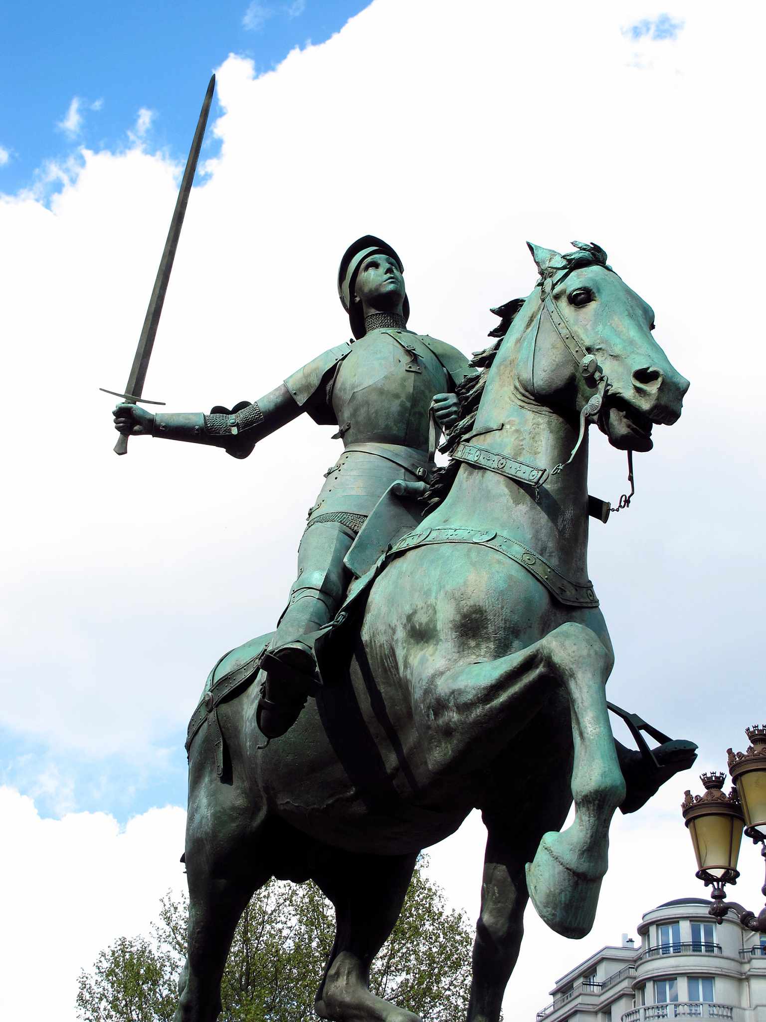 knight on horse statue
